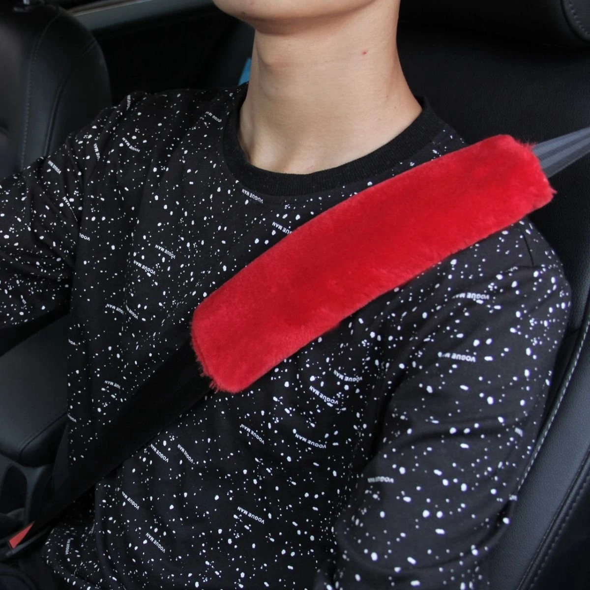 Hazlö luxe Gordelhoezen - extra zacht - schouderhoezen - Gordelkussen - Auto gordel Beschermer - Gordel beschermer - gordelhoes - 2 stuks - Rood