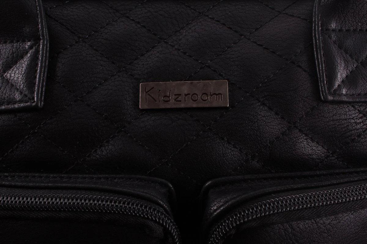 Kidzroom Vision of Love Luiertas - Zwart - Verschoonmatje - Verstelbare schouderband