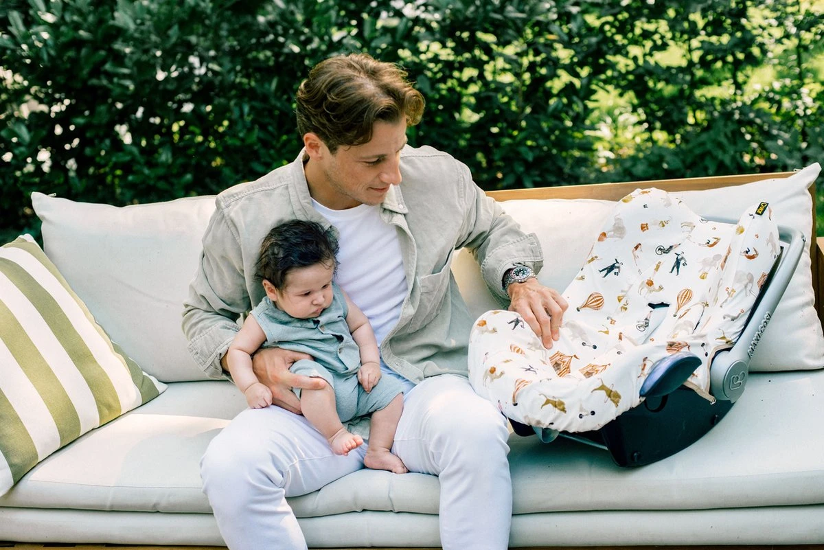 Ukje Maxi Cosi hoes - Geschikt voor Maxi Cosi Cabriofix Pebble Citi - Hoes - Autostoelhoes groep 0 - Zomerhoes - Perfect Fit - Zand