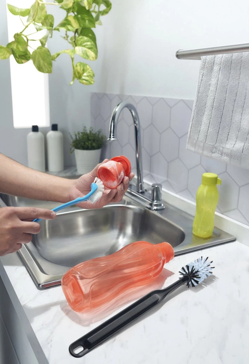 Tupperware flessen reinigingsborstel zwart